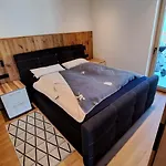 The One Apartment *