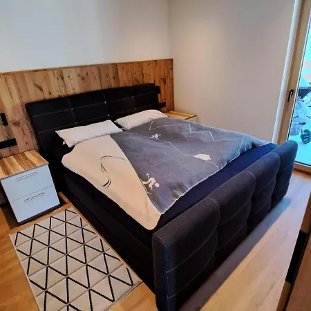 The One Apartment *